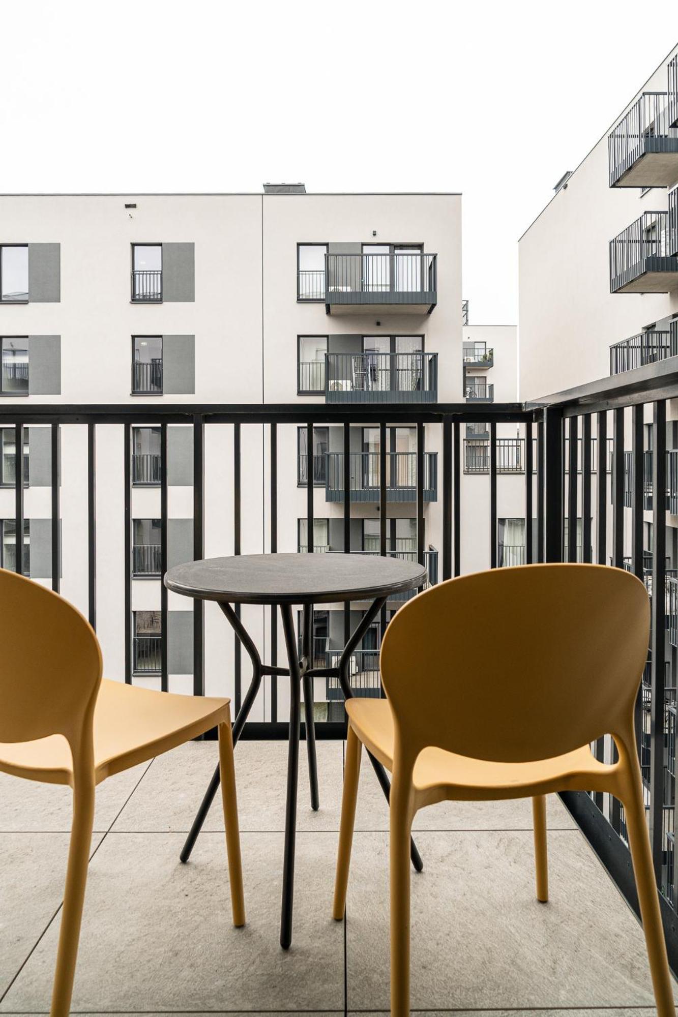 Rentplanet - Atal Square Apartament